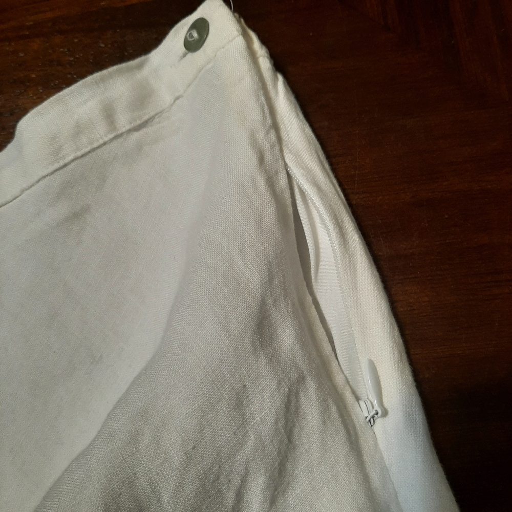 Elegant White Women's Skirt - Picture 7 of 14